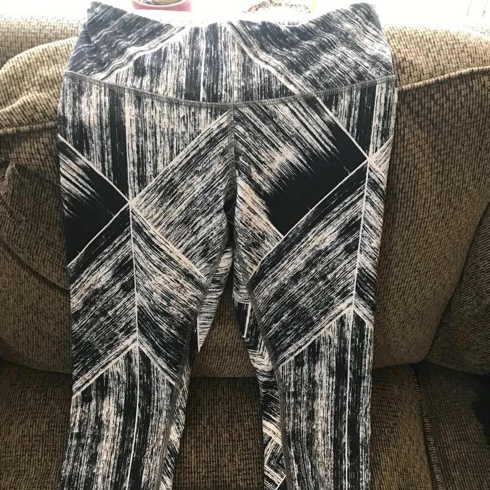 Lululemon Cropped Capris